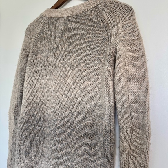 XXS X-Small Wilfred Aritzia Tan Gray Ombré Italian Yarn Cardigan Wool Blend - Picture 11 of 13